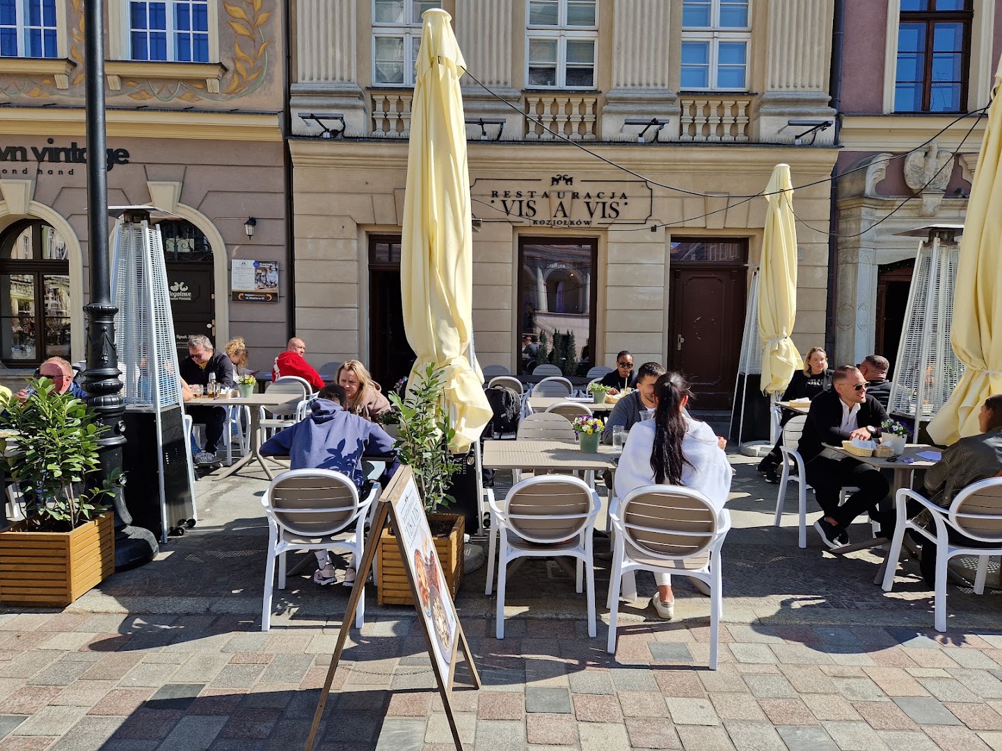 Restauracja Vis A Vis Koziołków · Zdjęcia 1